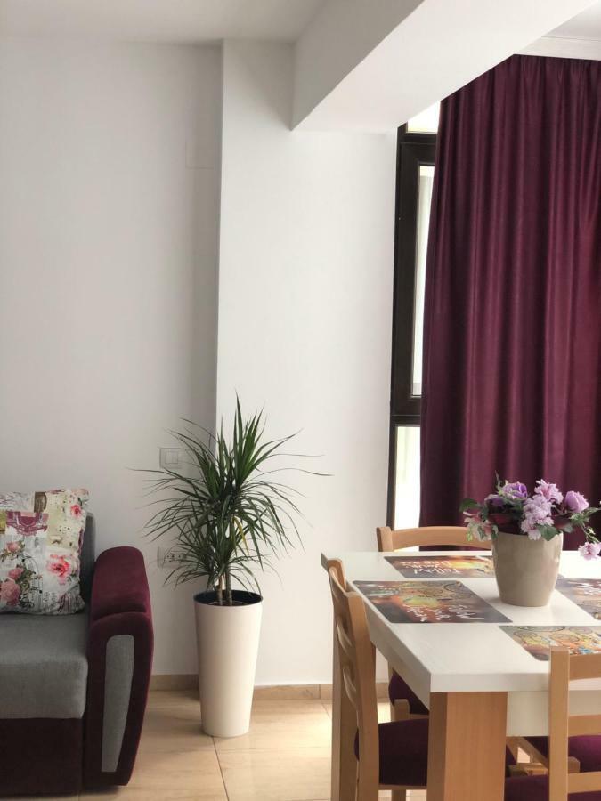 Apartamente Seashells Mamaia Nord Năvodari Екстериор снимка
